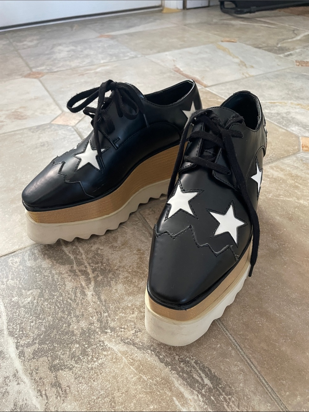 Stella McCartney Elyse Platform Star-Accent Sneakers Black Sz 6 or 6.5 -230